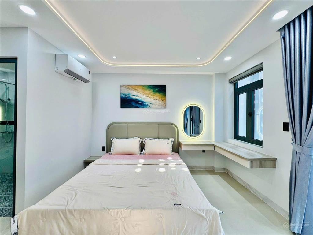 Quang trung p11 gò vấp  diện tích 4m x 20m
 kết cấu 1 trệt lửng 4 lầu
 sát siêu thị bv. ca