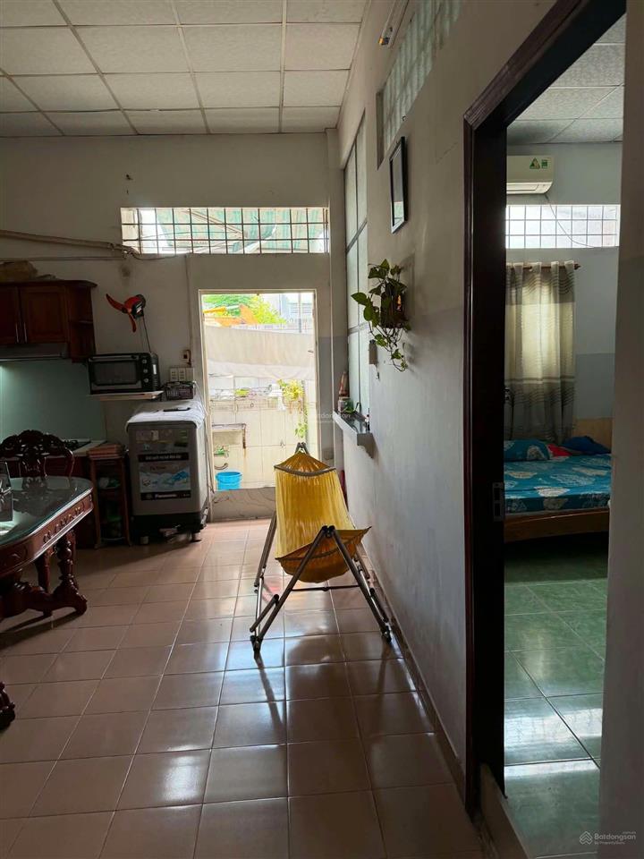 Nhà chính chủ cần bán gấp thuộc đường nguyễn văn quá q12 dt 4,4m x 22m nở hậu 7,4m