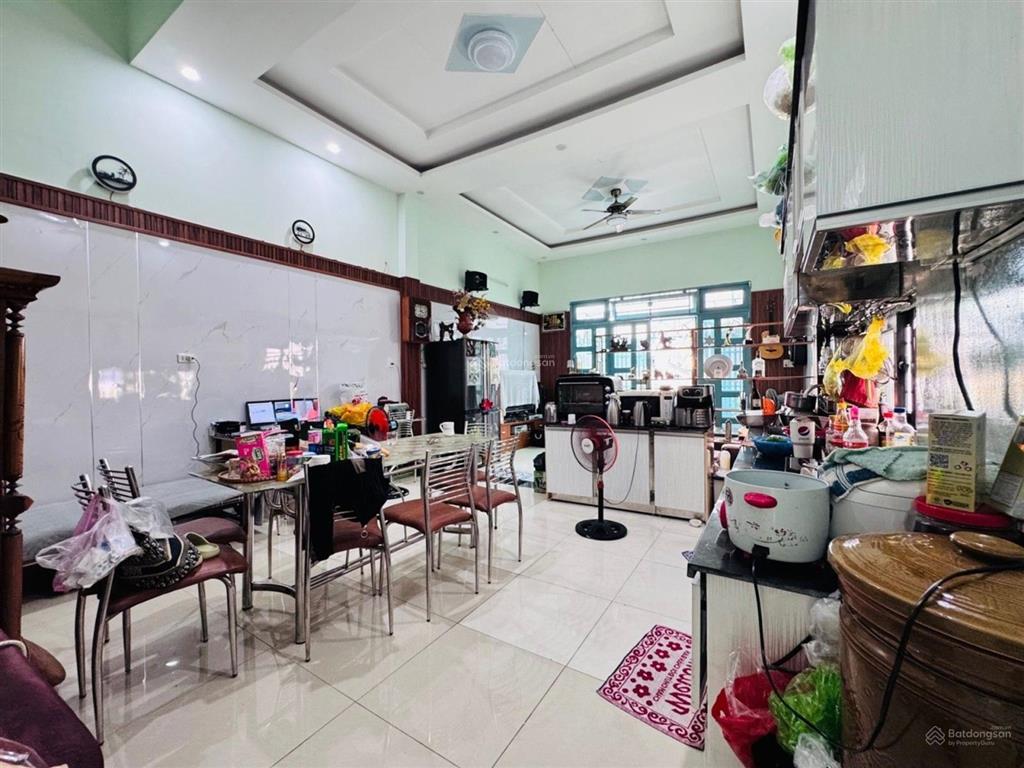 Nguyễn văn quá q12  sát song hành trường chinh  diện tích 5.4m x 20m = 107m2 vuông vức