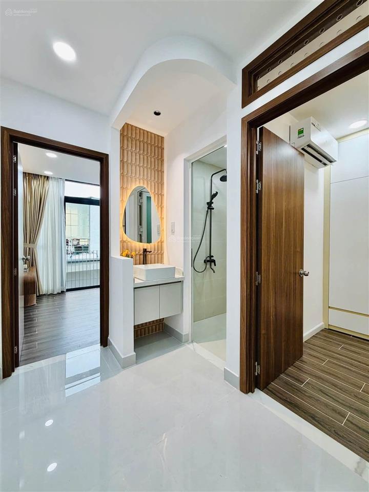 Nhà xây mới hẻm thông đường quang trung, gò vấp p. 8 gò vấp  dt 4,3 x 9m trệt 3 lầu