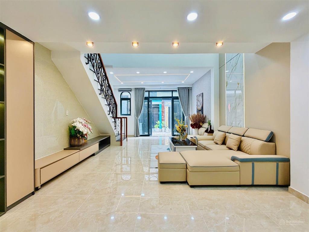 Siêu phẩm đẹp đường quang trung gò vấp sát siêu thị emart và hẻm thông dt 5 x 10 trệt lửng 2 lầu