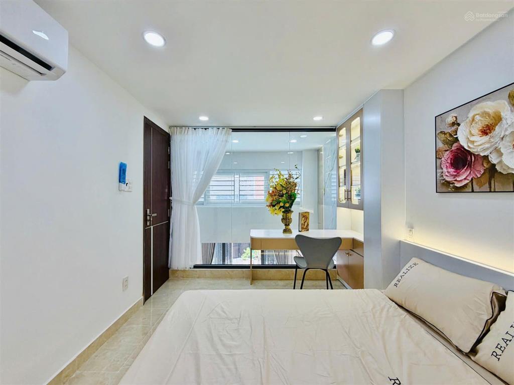 Siêu phẩm đẹp đường quang trung gò vấp sát siêu thị emart và hẻm thông dt 5 x 10 trệt lửng 2 lầu
