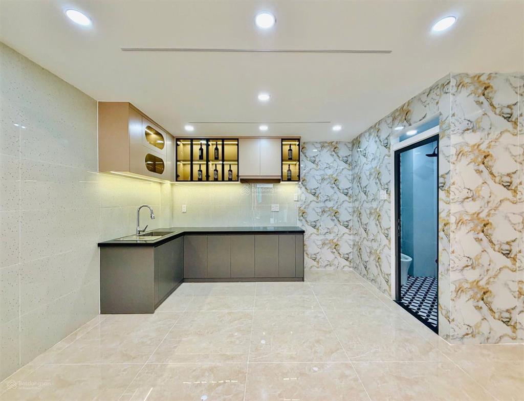 Siêu phẩm đẹp đường quang trung gò vấp sát siêu thị emart và hẻm thông dt 5 x 10 trệt lửng 2 lầu
