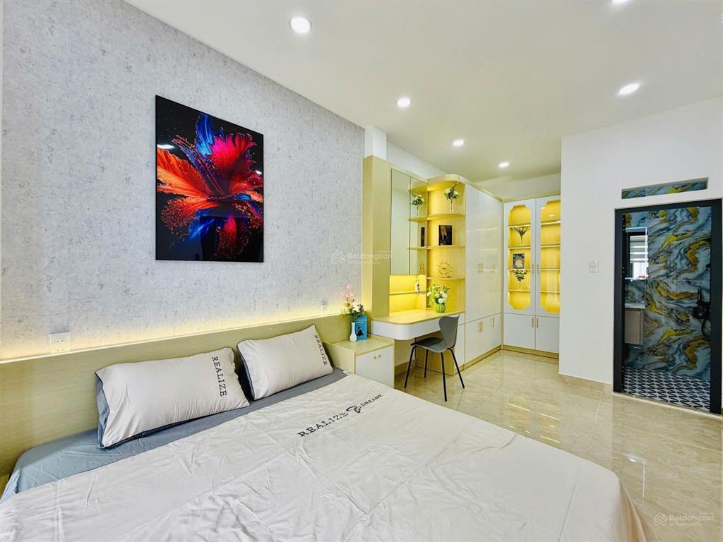 Siêu phẩm đẹp đường quang trung gò vấp sát siêu thị emart và hẻm thông dt 5 x 10 trệt lửng 2 lầu