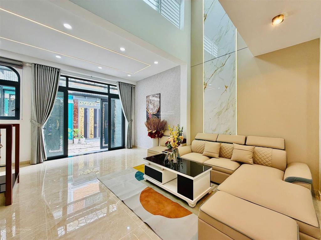 Siêu phẩm đẹp đường quang trung gò vấp sát siêu thị emart và hẻm thông dt 5 x 10 trệt lửng 2 lầu