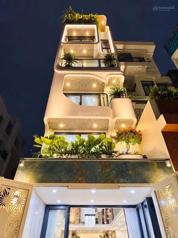 Nhà phố luxury  đối diện chung cư khang gia kế bên siêu thị emart 4 x 21 nhà 6 tầng hẻm thông 8m