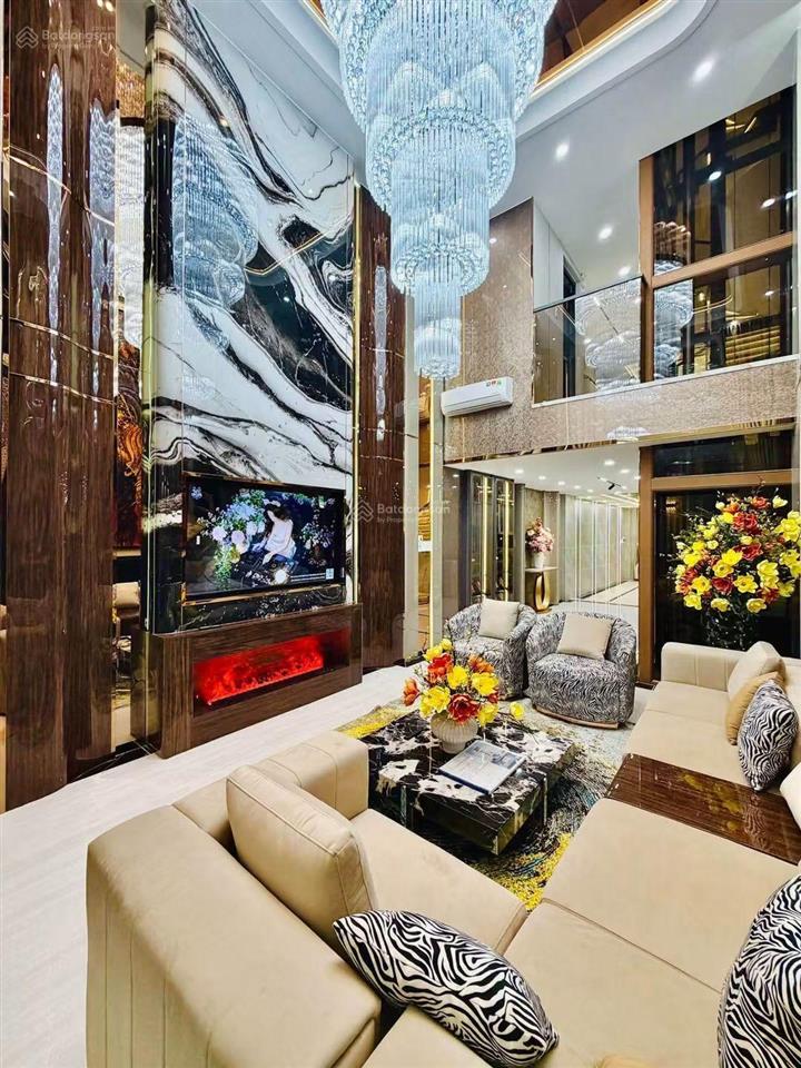 Nhà phố luxury  đối diện chung cư khang gia kế bên siêu thị emart 4 x 21 nhà 6 tầng hẻm thông 8m