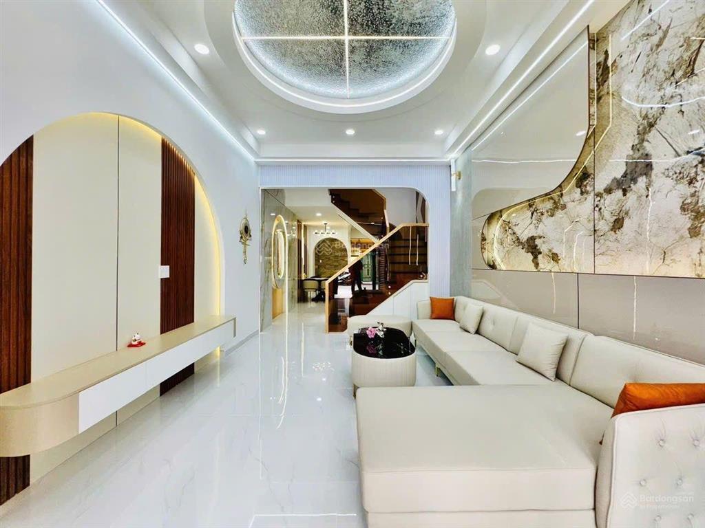 Giảm mạnh bán gấp nhà đẹp hẻm to diện tích to  ngay siêu thị emart phan huy ích gò vấp