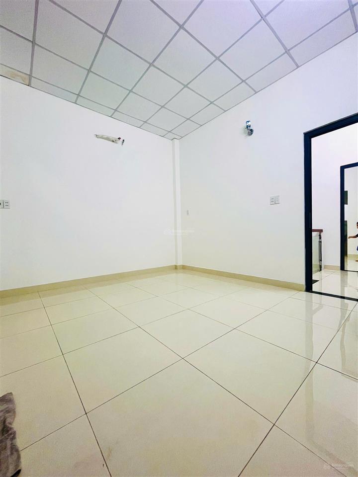 Bán nhà đường nguyễn văn quá q12 diện tích 4 x 12 trệt lầu hẻm 6m thông vị trí đẹp giá 5ty2