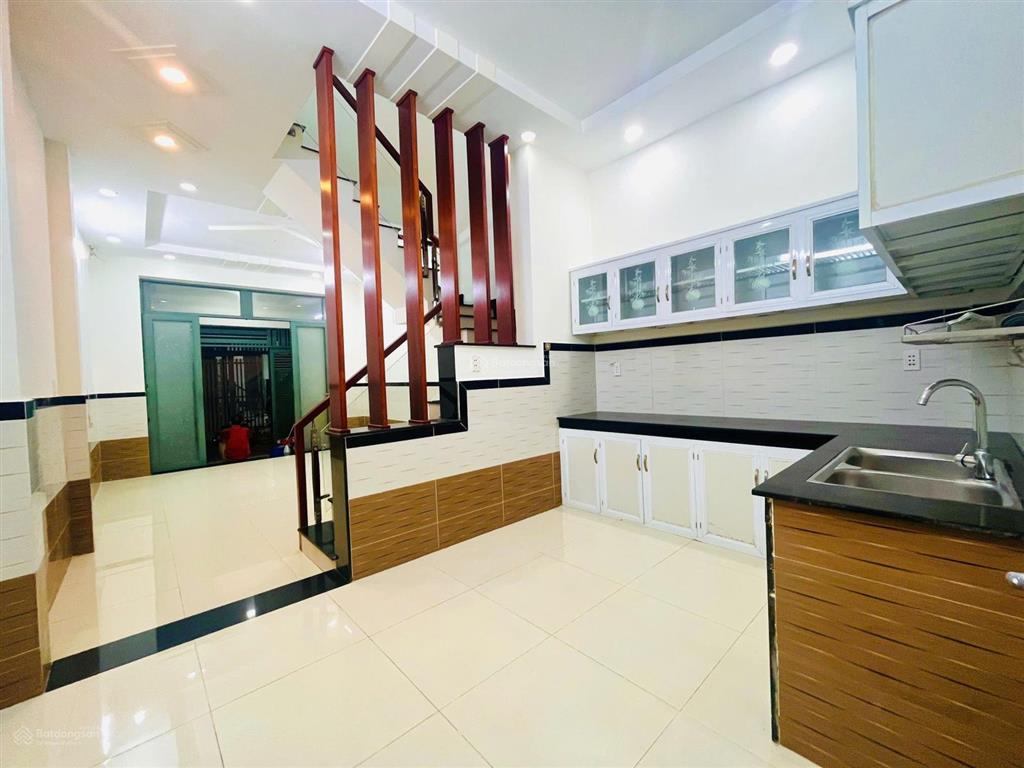 Bán nhà đường nguyễn văn quá q12 diện tích 4 x 12 trệt lầu hẻm 6m thông vị trí đẹp giá 5ty2