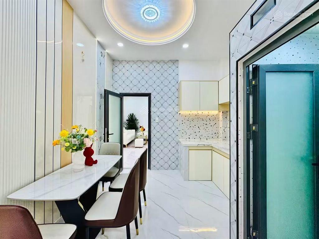 Mua 1 tặng 1
mua 1 căn được 2 căn quang trung  p12 gò vấp 4.3x16 xây 2 căn riêng có 4pn