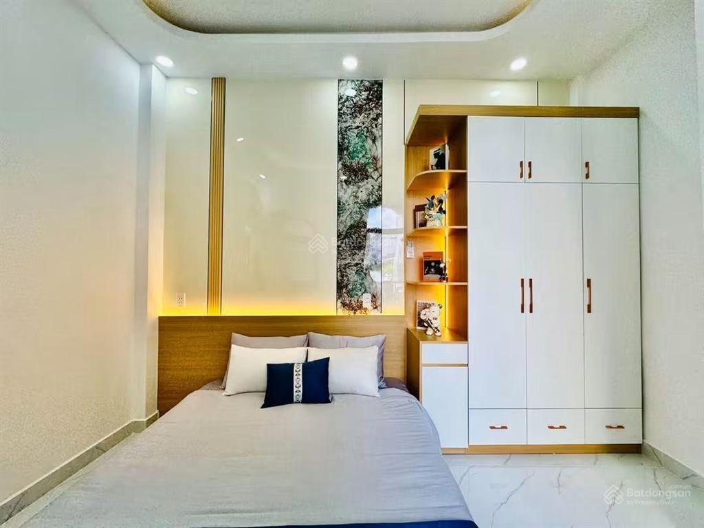 Mua 1 tặng 1
mua 1 căn được 2 căn quang trung  p12 gò vấp 4.3x16 xây 2 căn riêng có 4pn