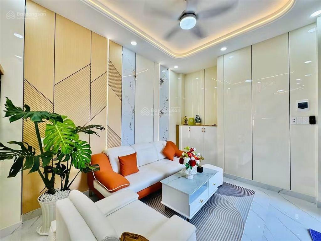 Mua 1 tặng 1
mua 1 căn được 2 căn quang trung  p12 gò vấp 4.3x16 xây 2 căn riêng có 4pn