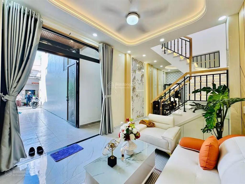Mua 1 tặng 1
mua 1 căn được 2 căn quang trung  p12 gò vấp 4.3x16 xây 2 căn riêng có 4pn