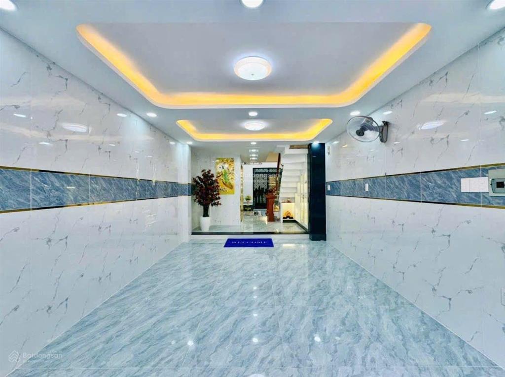 Nhà thang máy phân khúc hơn 7 tỷ diện tích đẹp xây mới trệt lửng 3 lầu sát bờ kè tiềm năng