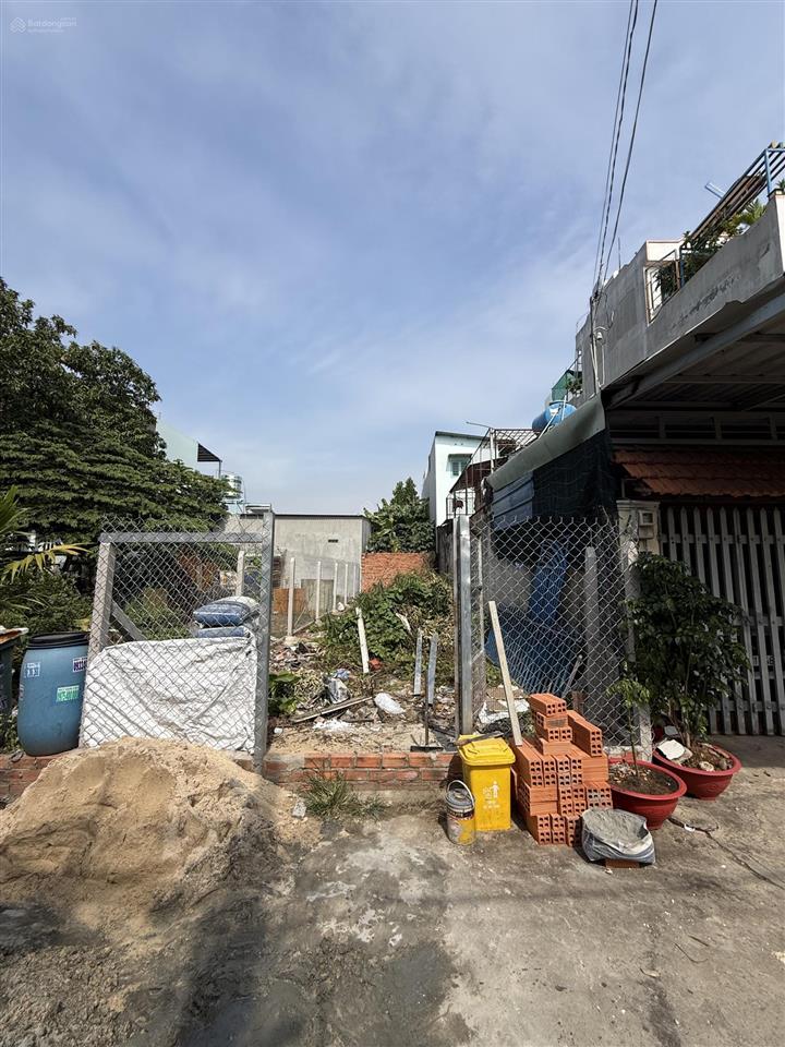 Đất giá tốt. 4.35m x 21m  87m2. hẻm 6m vào 1 trục gần chợ đường  hà huy giáp  thanh xuân 52 rẽ