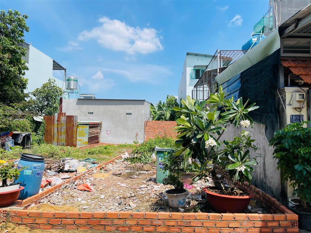 Đất giá tốt. 4.35m x 21m  87m2. hẻm 6m vào 1 trục gần chợ đường  hà huy giáp  thanh xuân 52 rẽ