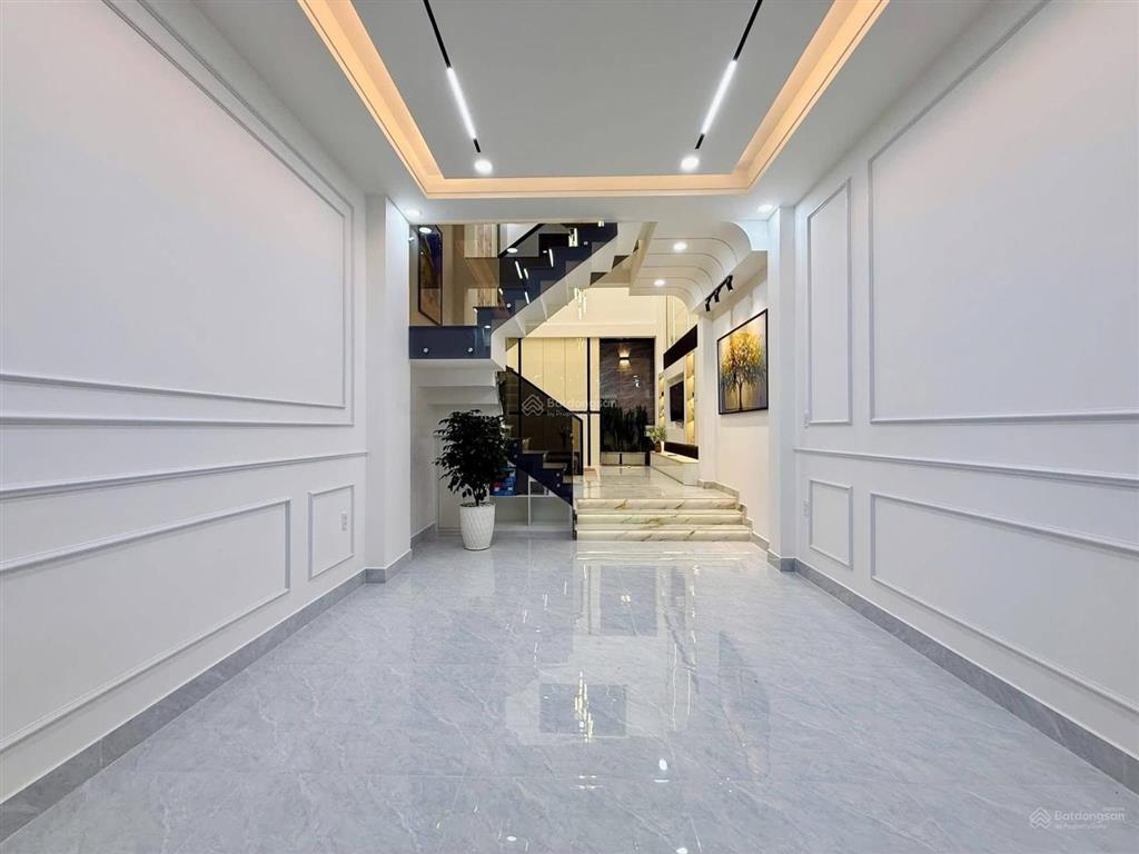 Nhà phố 1 lửng 3 lầu cao cấp hẻm 1 trục tl37 ngay uỷ ban phường  ngã tư ga. dt. 4m x 13m. giá tốt