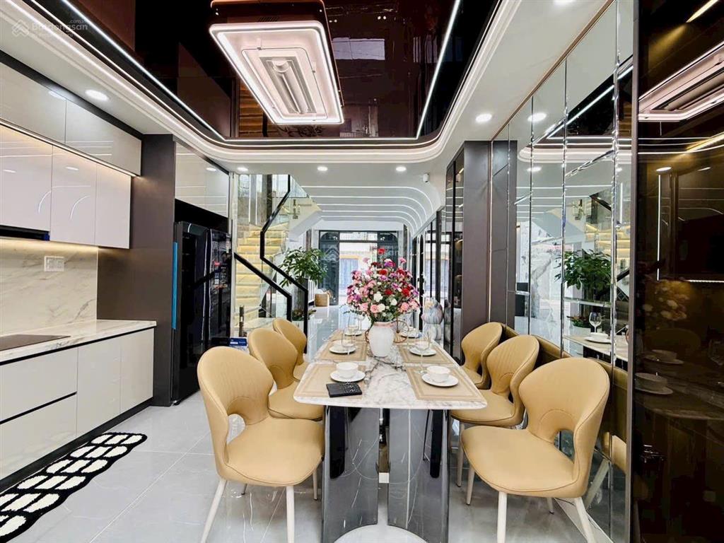 Nhà 1 lửng 3 lầu full nt cao cấp  giá tốt sát gò vấp dt 4m x 14m  gần tô ngọc vân  ngã tư ga