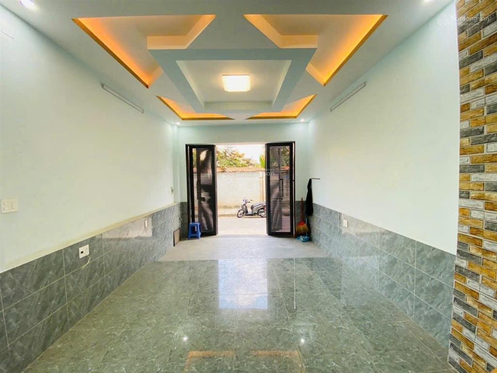 Nhà 3 lầu hẻm thông 8m tl16 qua tl15 sát ngã tư ga. tiện làm văn phòng  cty. dt 4.2m x 13m. vip
