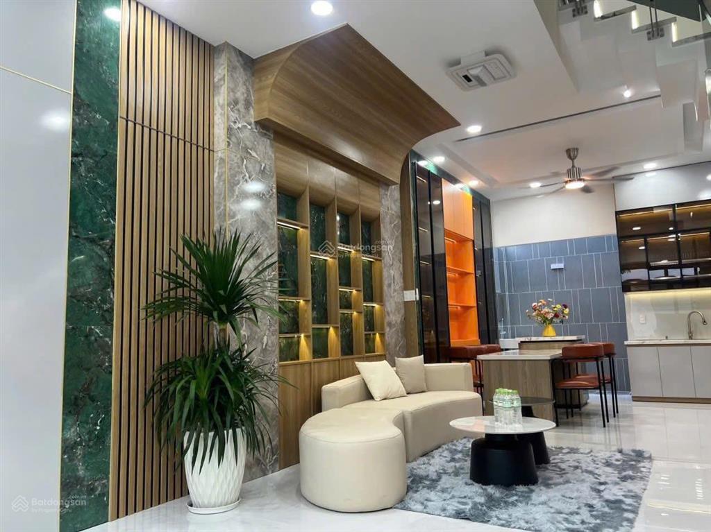 Nhà 2 lầu hẻm 12m khu cao cấp  gần mặt tiền hà huy giáp  ngã tư ga.dt. 4.5m x 12m  giá tốt q12