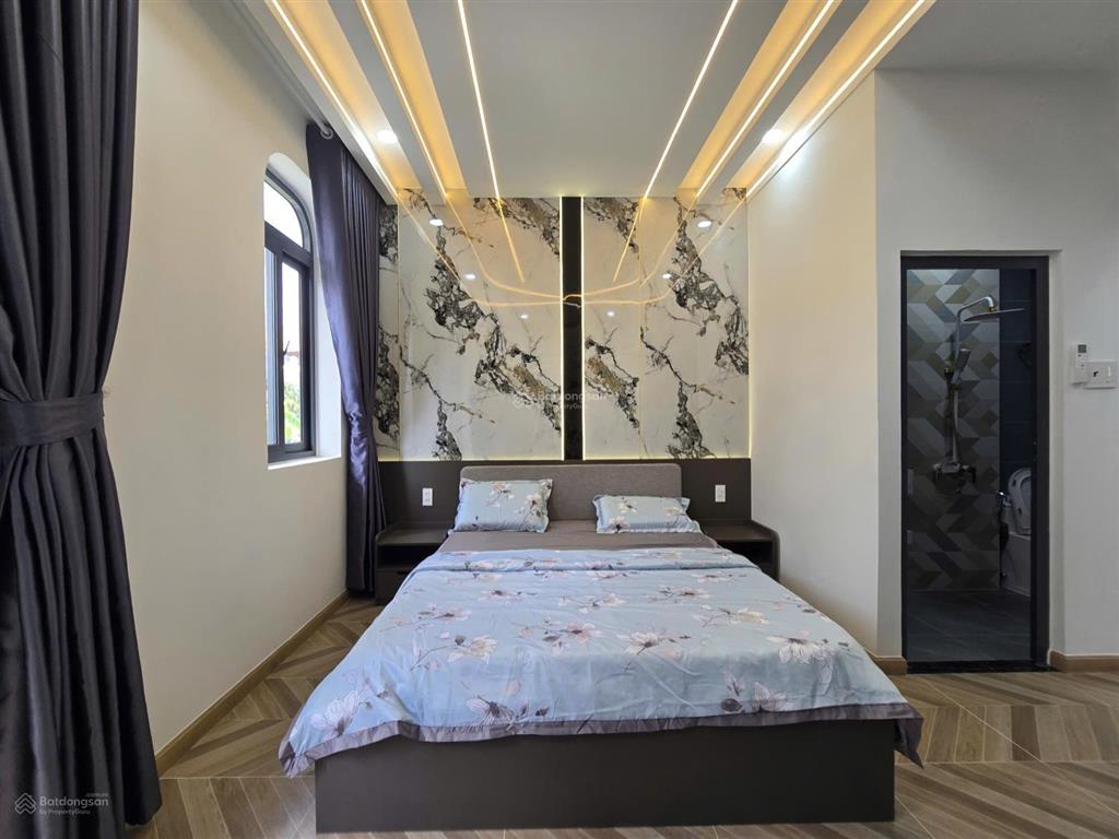 Nhà 2 lầu hẻm 12m khu cao cấp  gần mặt tiền hà huy giáp  ngã tư ga.dt. 4.5m x 12m  giá tốt q12
