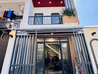 Nhà 1 lầu hẻm 3m  sát ngã tư ga  gần gò vấp. 3 phòng ngủ  4m x 15m  96m2 sàn . giá tốt nhất q12