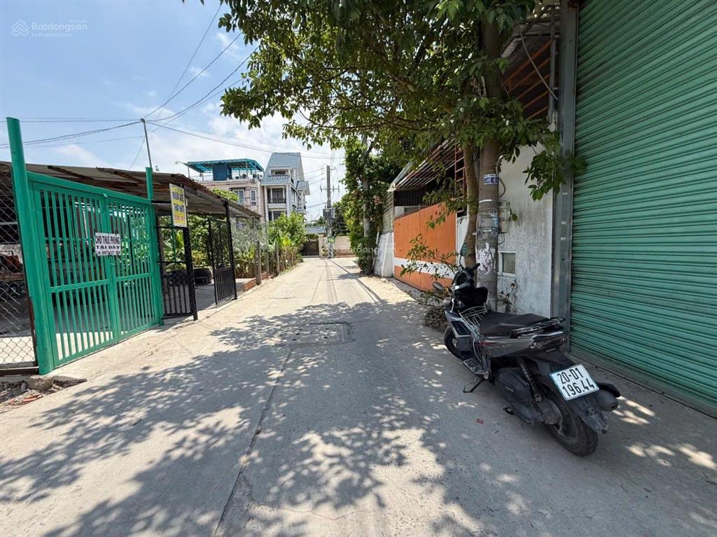 Đất 4m x 20m 75m2 thổ.hẻm thông 8m gần mt hà huy giáp  ngã tư ga. giá rất tốt  có 2 lô liền kề.