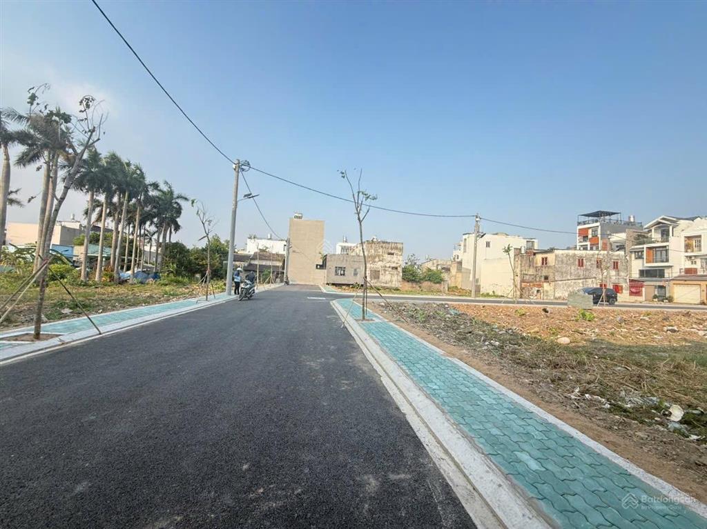 Đất khu vip hẻm 12m sát ngã ga  giáp gò vấp. đường 12m  dt. 53m2. sổ sẵn  công chứng ngay