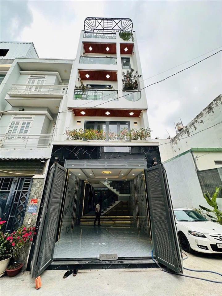 Nhà xây mới 1 lửng 3 lầu full nt cao cấp.hẻm 1 trục 8m sát ngã tư ga. 4.5m x 14m  giá tốt nhất kv