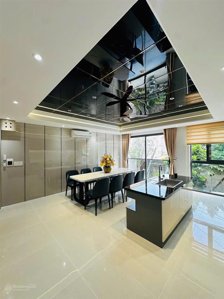 Giảm 700 triệu.nhà phố cao cấp hẻm 8m gần hà huy giáp  ngã tư ga.1 lửng 3 lầu.5.5m x 11m full nt