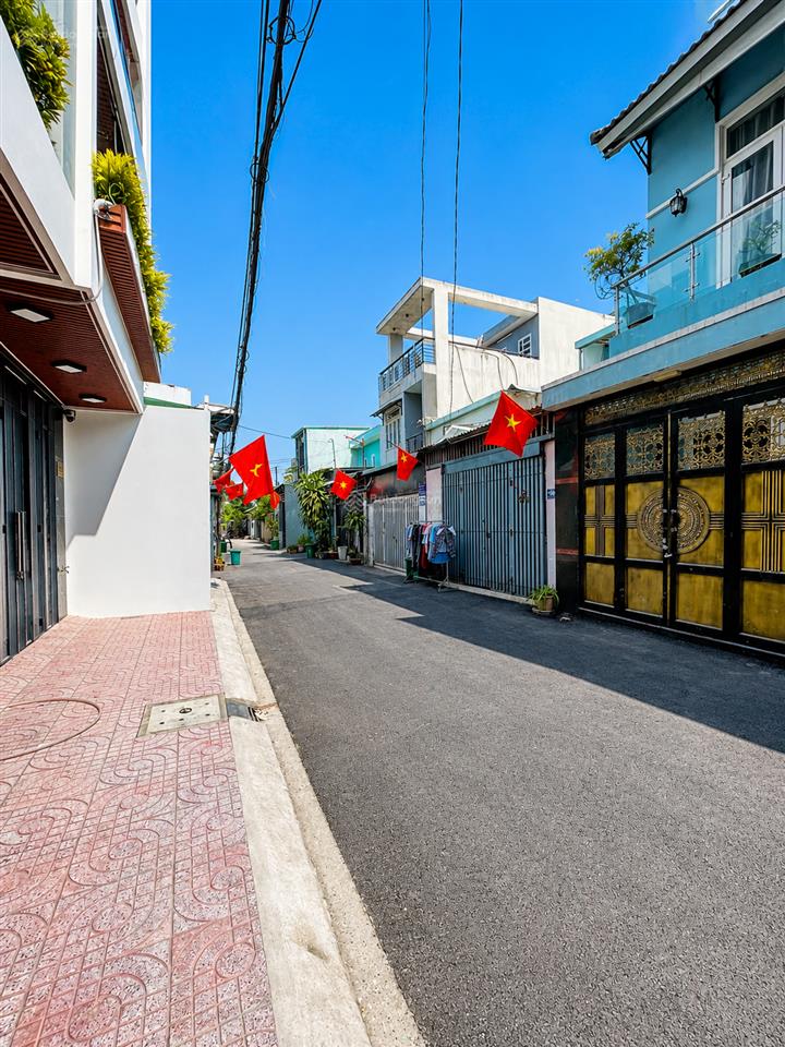 Giảm giá 900 triệu.nhà phố thang máy cao cấp 4m x 19m.hẻm 10m vào 1 trục tx25  ngã tư ga  giá tôt
