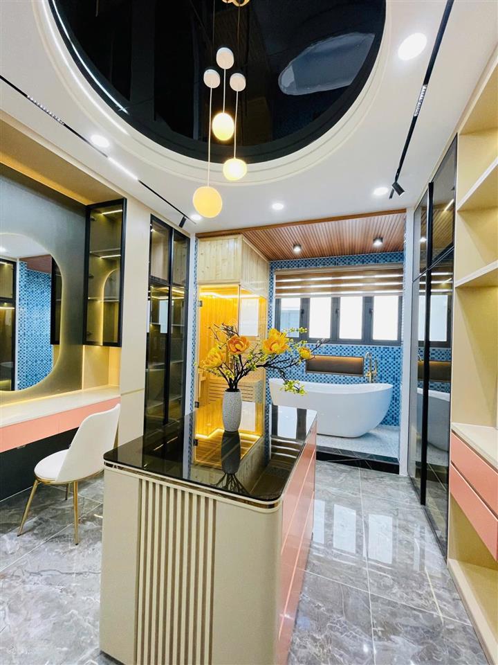Giảm giá 900 triệu.nhà phố thang máy cao cấp 4m x 19m.hẻm 10m vào 1 trục tx25  ngã tư ga  giá tôt