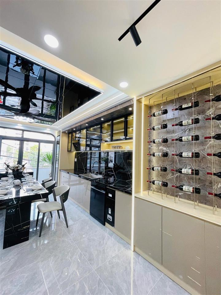 Giảm giá 900 triệu.nhà phố thang máy cao cấp 4m x 19m.hẻm 10m vào 1 trục tx25  ngã tư ga  giá tôt