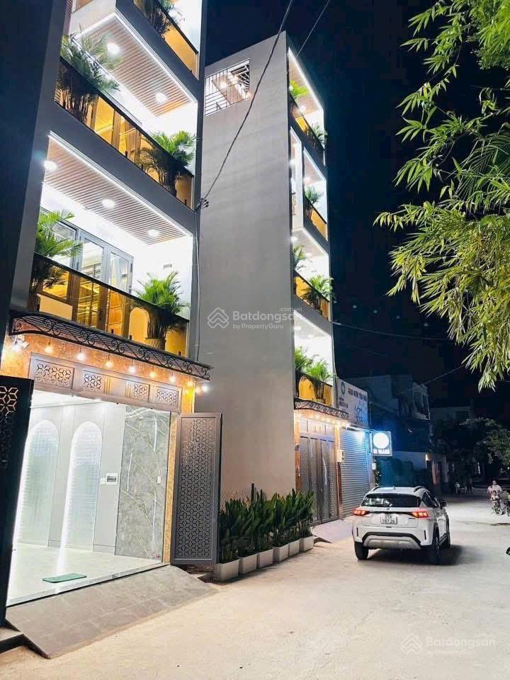 Giảm 600 triệu.nhà phố + thang máy cao cấp hẻm thông 8m hà huy giáp  ngã tư ga.dt.4m x 20m .vip