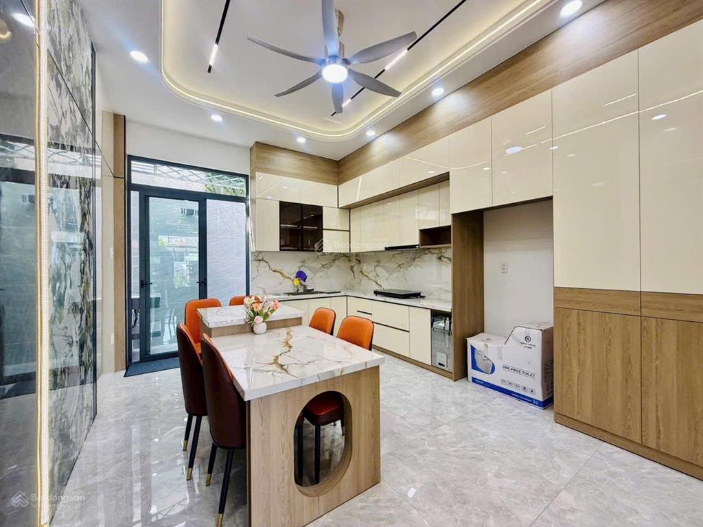 Nhà 2 lầu xây mới hẻm 6m. 4m x 19m  gần hà huy giáp  ngã tư ga  gần chợ đường. giá tốt khu