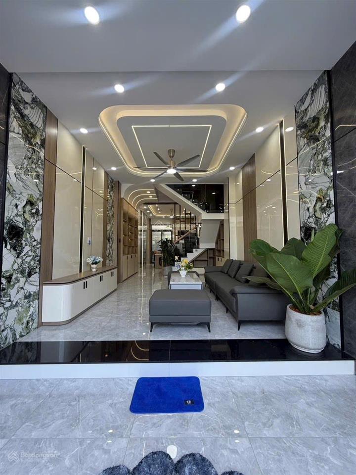 Nhà 2 lầu xây mới hẻm 6m. 4m x 19m  gần hà huy giáp  ngã tư ga  gần chợ đường. giá tốt khu