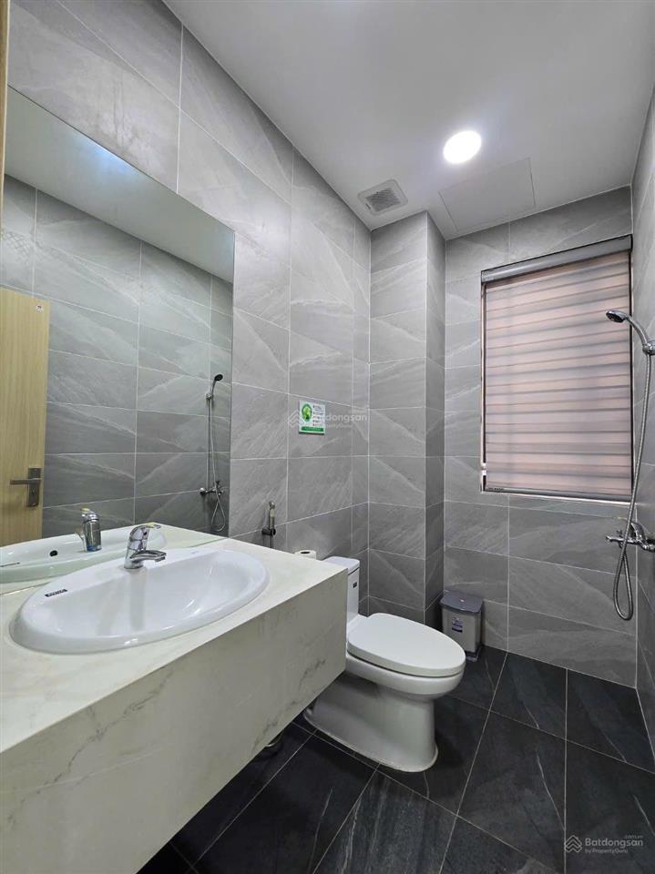 Nhà mặt tiền khu cityland, 1 hầm 3 lầu  6 phòng  thang máy  cho thuê 40 triệu/ tháng.rẻ nhất khu
