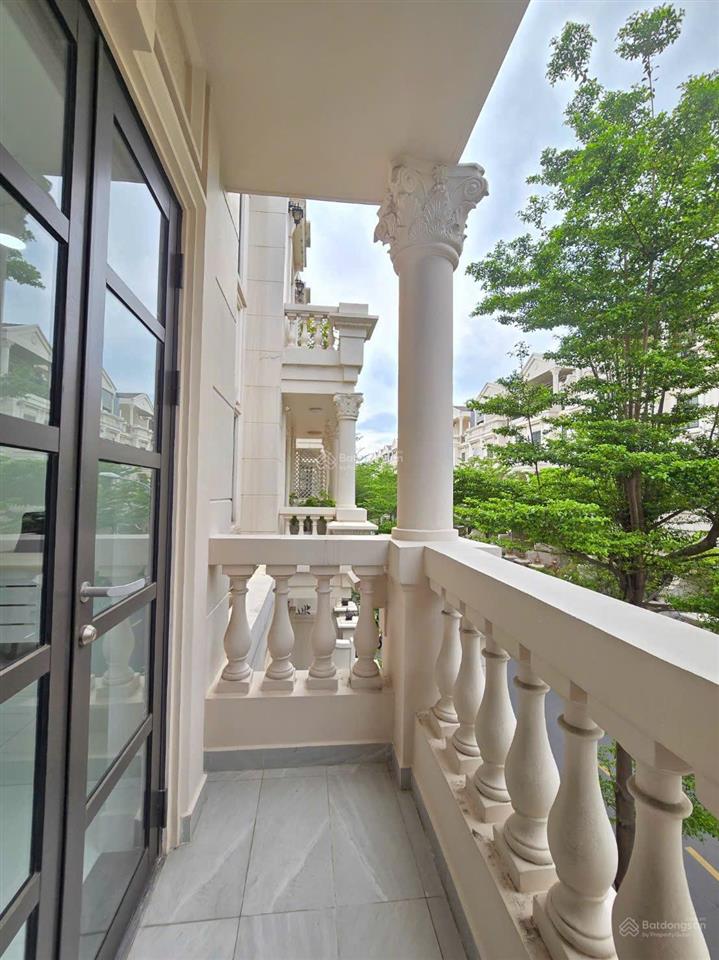 Nhà mặt tiền khu cityland, 1 hầm 3 lầu  6 phòng  thang máy  cho thuê 40 triệu/ tháng.rẻ nhất khu