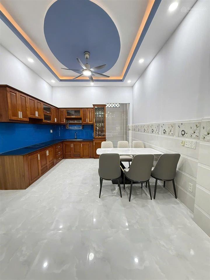 Nhà 3 lầu mặt tiền kinh doanh sát hà huy giáp  ngã tư ga. 4m x 20m  giá cực tốt
