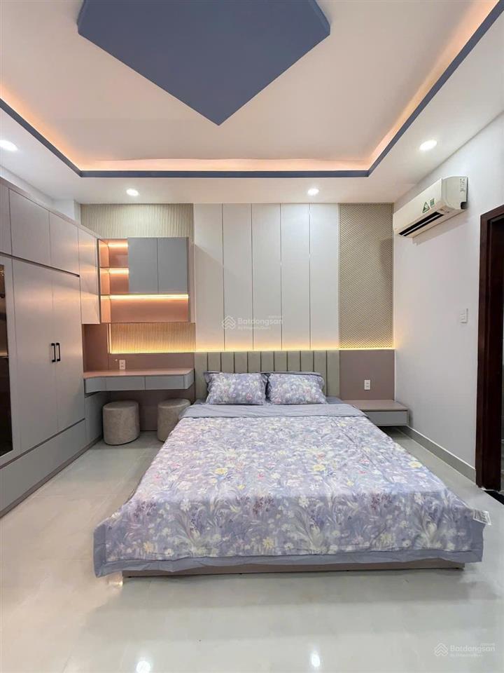 Nhà 3 lầu mặt tiền kinh doanh sát hà huy giáp  ngã tư ga. 4m x 20m  giá cực tốt