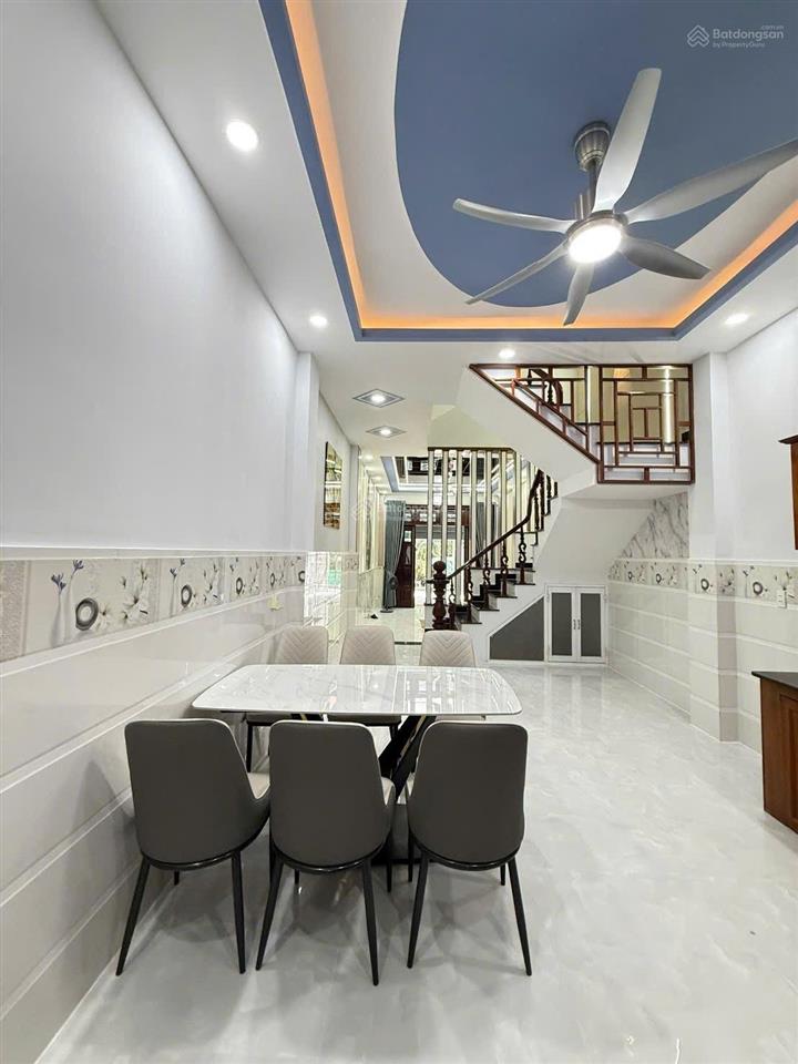 Nhà 3 lầu mặt tiền kinh doanh sát hà huy giáp  ngã tư ga. 4m x 20m  giá cực tốt