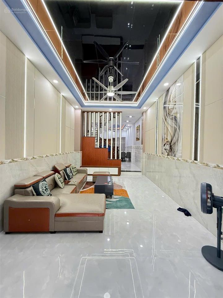Nhà 3 lầu mặt tiền kinh doanh sát hà huy giáp  ngã tư ga. 4m x 20m  giá cực tốt