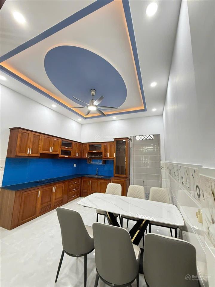 Nhà 3 lầu mặt tiền kinh doanh sát hà huy giáp  ngã tư ga. 4m x 20m  giá cực tốt