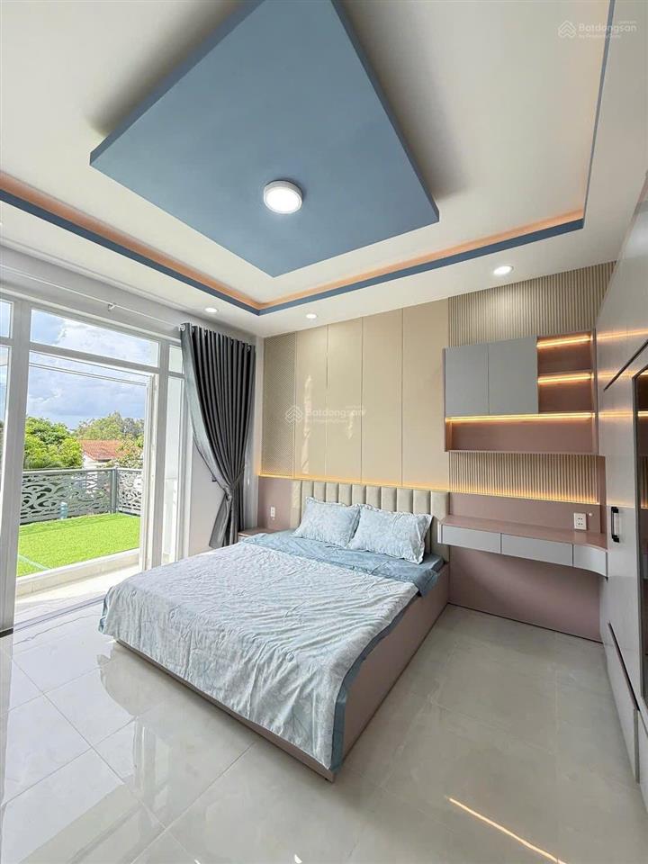 Nhà 3 lầu mặt tiền kinh doanh sát hà huy giáp  ngã tư ga. 4m x 20m  giá cực tốt