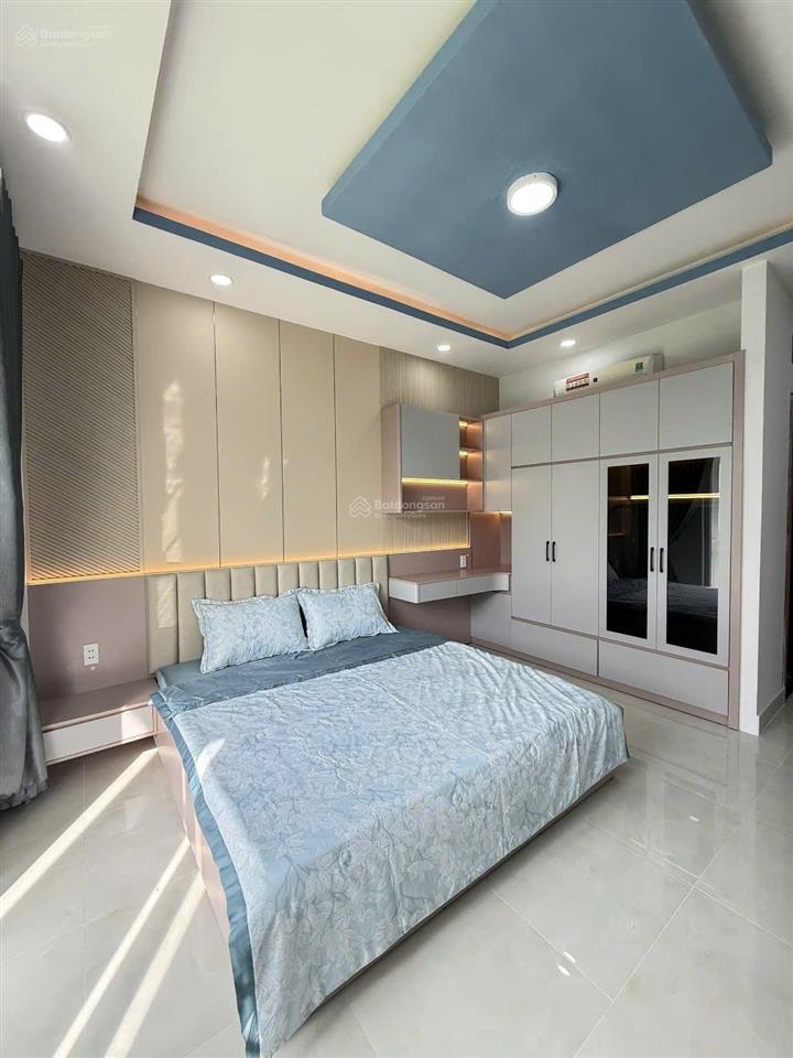 Nhà 3 lầu mặt tiền kinh doanh sát hà huy giáp  ngã tư ga. 4m x 20m  giá cực tốt