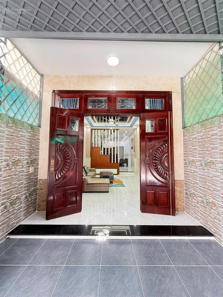 Nhà 3 lầu mặt tiền kinh doanh sát hà huy giáp  ngã tư ga. 4m x 20m  giá cực tốt
