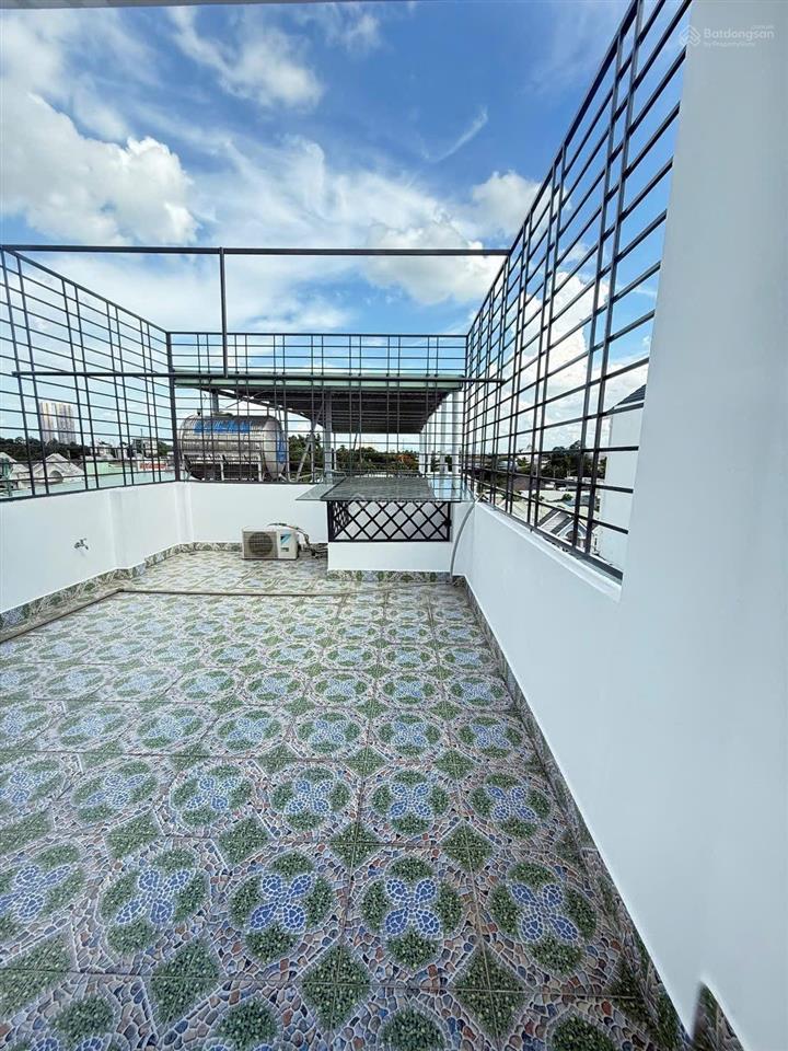 Nhà 3 lầu mặt tiền kinh doanh sát hà huy giáp  ngã tư ga. 4m x 20m  giá cực tốt