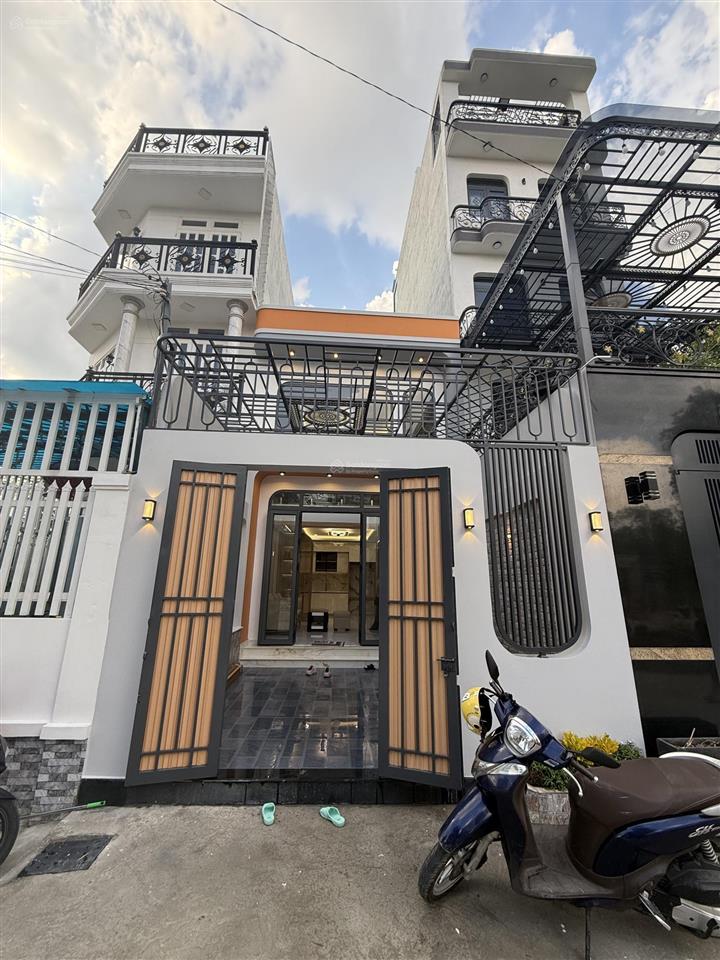Nhà 1 lửng 4,5m x 16m  mặt tiền tl22 sát ngã tư ga  giáp nguyễn oanh gò vấp. xây mới  giá tốt.