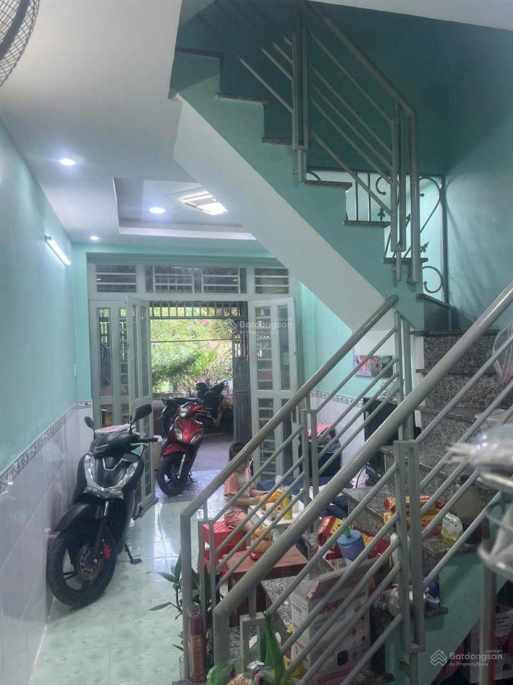Bán nhà giá rẻ đường hà huy giáp, phường thới an, quận 12 cũ đúc một trệt, một lầu
